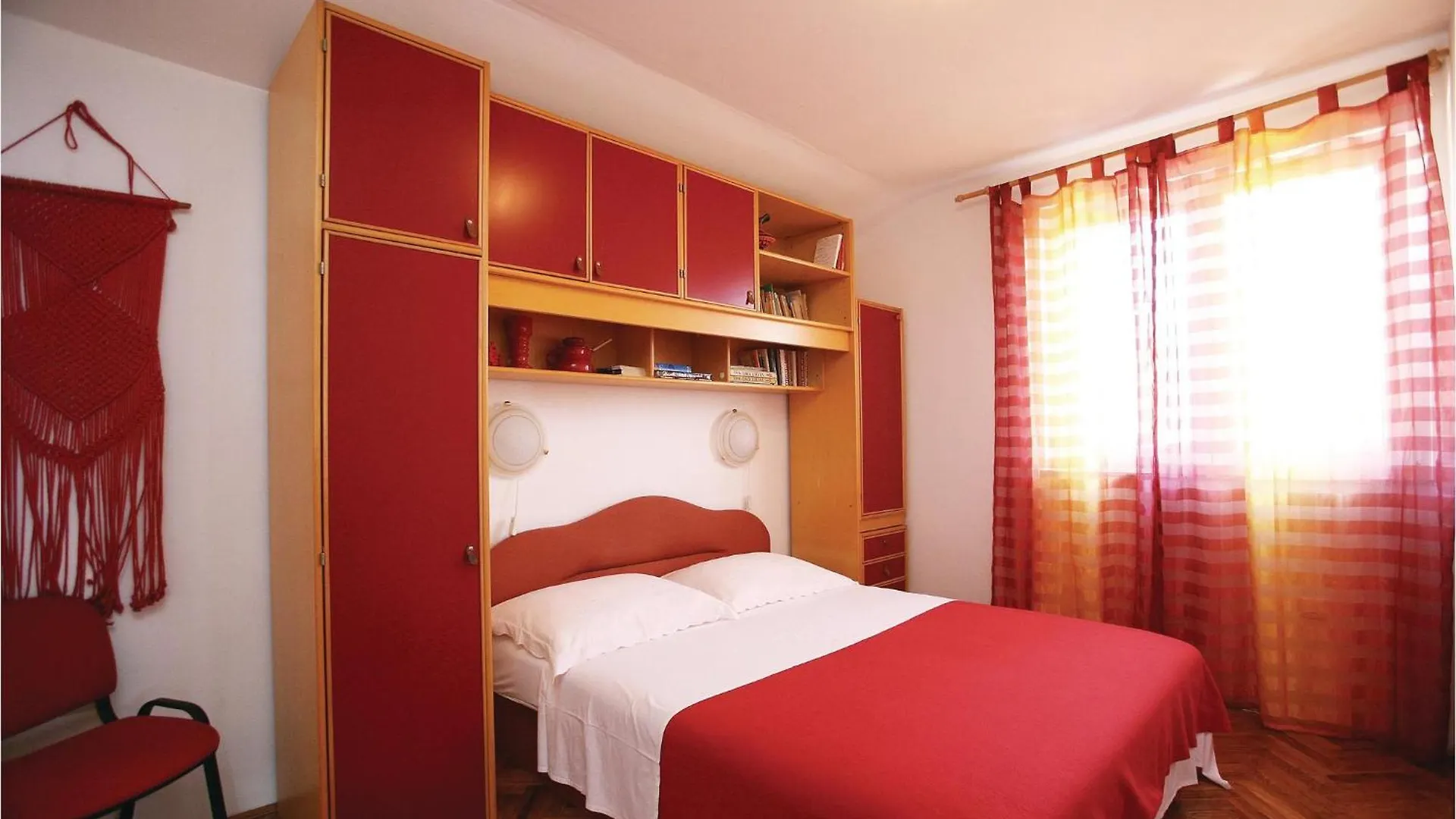 2 Bedroom Lovely Apartment In Labin ラヴニ
